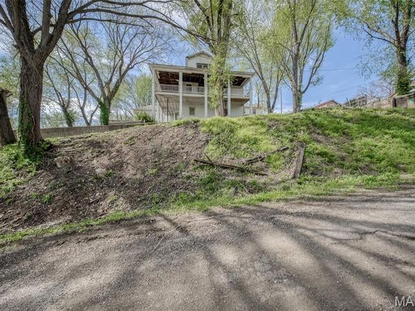 131 W 2nd Street , Newburg, MO 65550