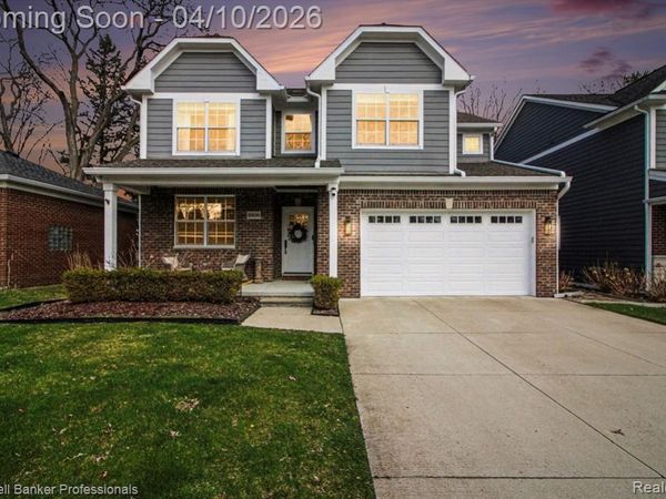 3906 Hillside Drive, Royal Oak, MI 48073