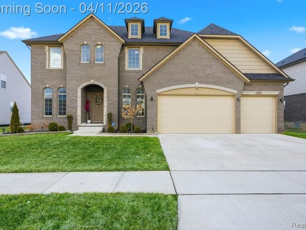 56496 Leeds Lane, Macomb Twp, MI 48042