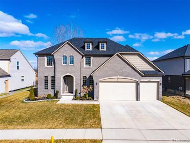 56496 Leeds Lane, Macomb Twp, MI 48042