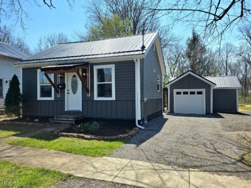 24 E Main Street, Newton Falls, OH 44444 Photo 1