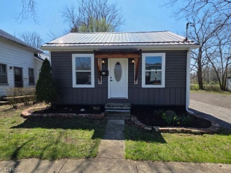 24 E Main Street, Newton Falls, OH 44444 Photo 2