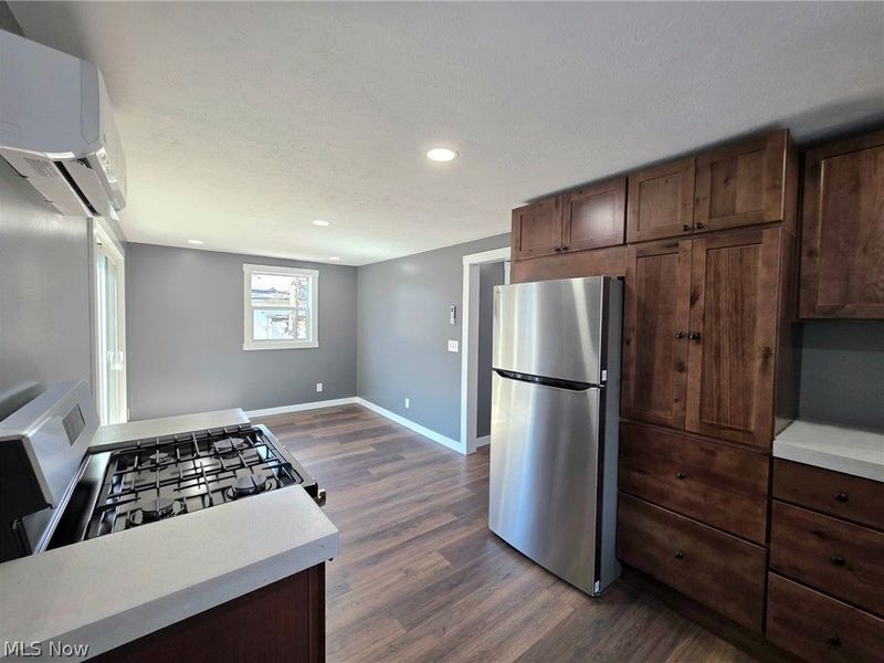 24 E Main Street, Newton Falls, OH 44444 Photo 7