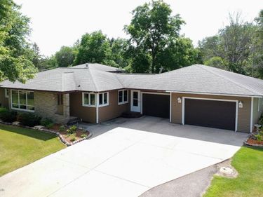 404 S Clayborn Avenue, Parkers Prairie, MN 56361