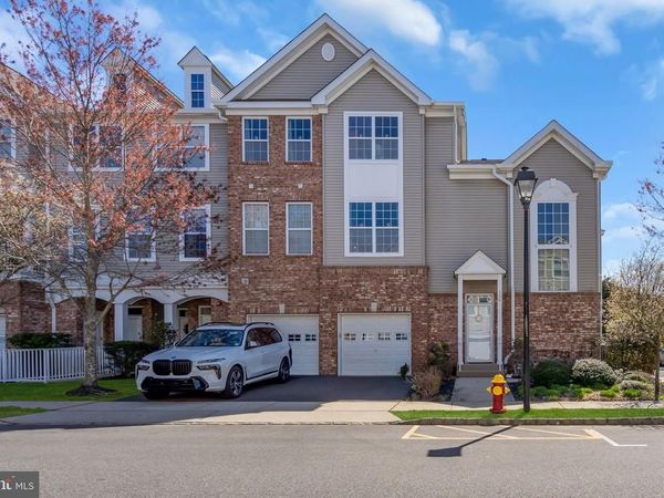 126 MELANIE WAY, MANAHAWKIN, NJ 08050