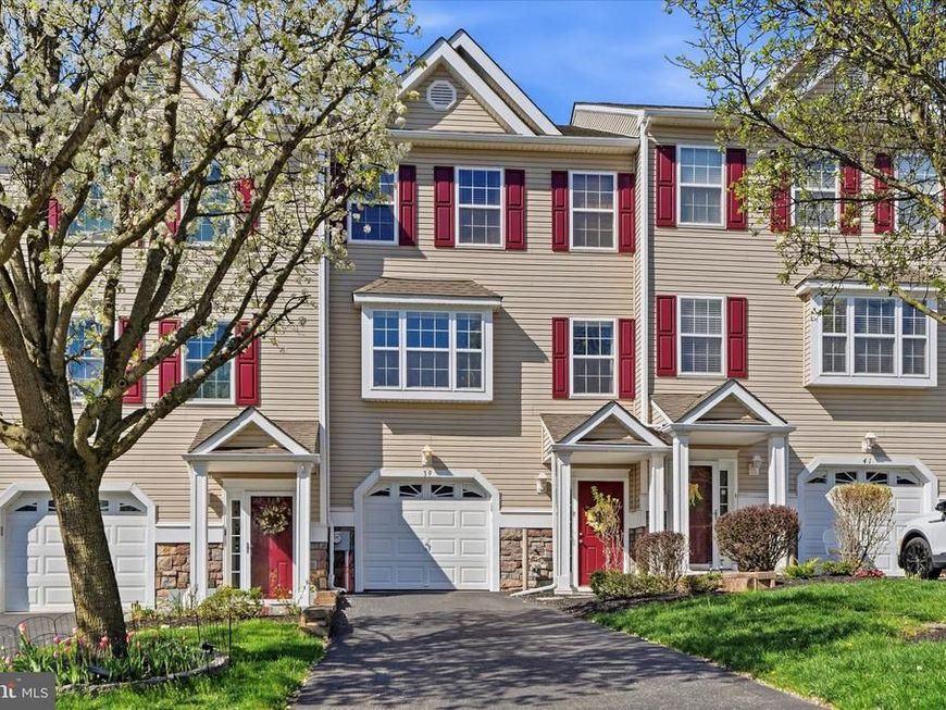 39 Hoag Lane, Aston, PA 19014 Main Photo