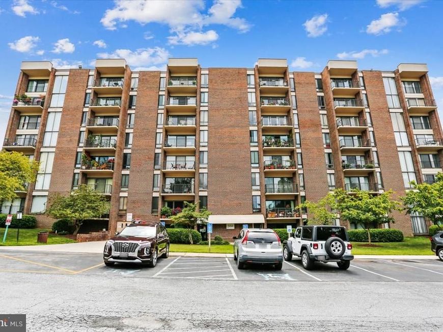 9900 Georgia Avenue, Unit 27-613, Silver Spring, MD 20902 Main Photo