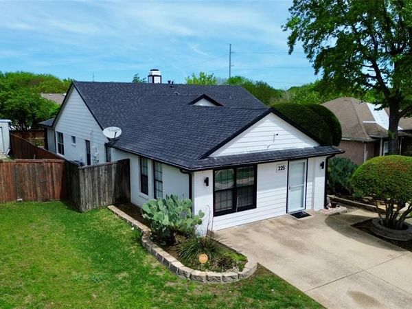 225 California Drive, Glenn Heights, TX 75154