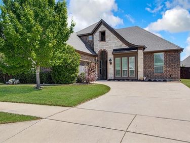 1004 Merion Drive, Fort Worth, TX 76028