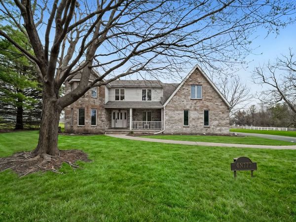 6N777 Palomino Drive, St. Charles, IL 60175