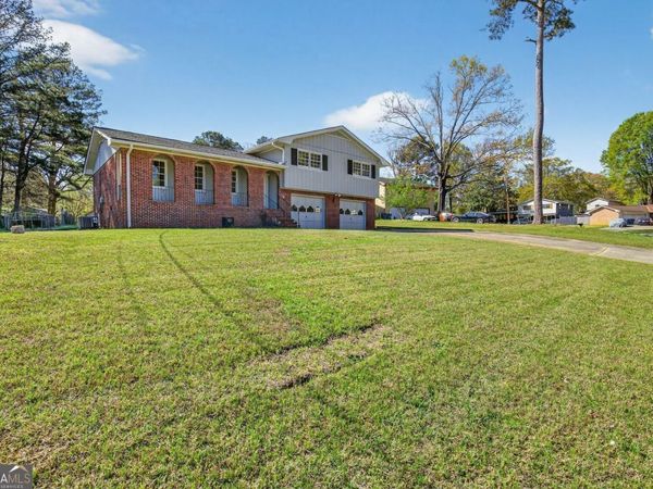 530 Oak Valley Drive, Riverdale, GA 30274