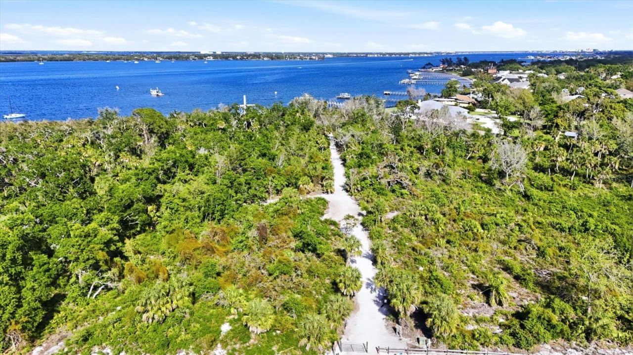 8221 Desoto Memorial Highway, Bradenton, FL 34209 Photo