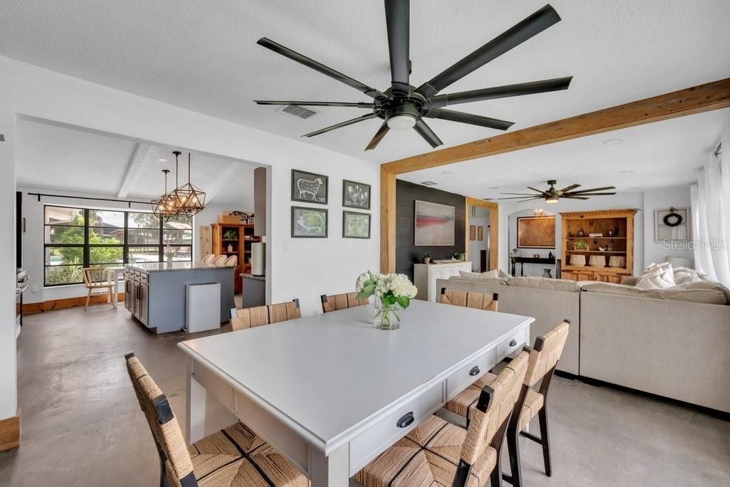 7820 Lithia Pinecrest Road, Lithia, FL 33547 Photo