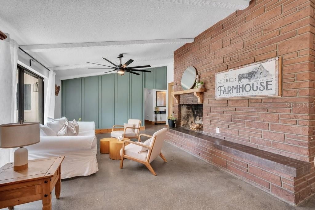 7820 Lithia Pinecrest Road, Lithia, FL 33547 Photo