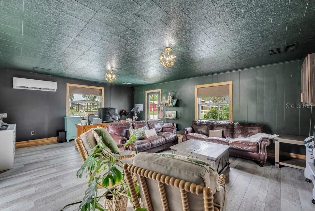 7820 Lithia Pinecrest Road, Lithia, FL 33547 Photo