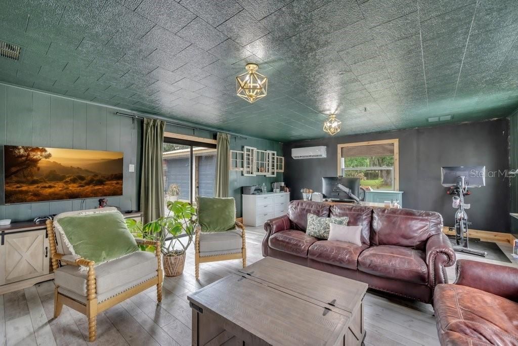 7820 Lithia Pinecrest Road, Lithia, FL 33547 Photo