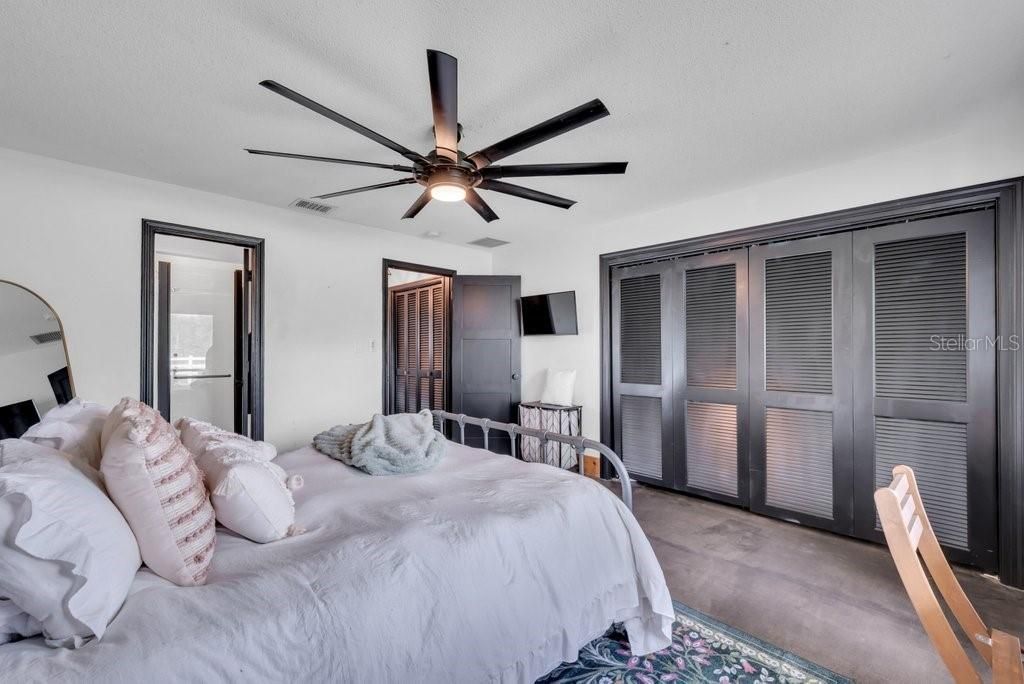 7820 Lithia Pinecrest Road, Lithia, FL 33547 Photo