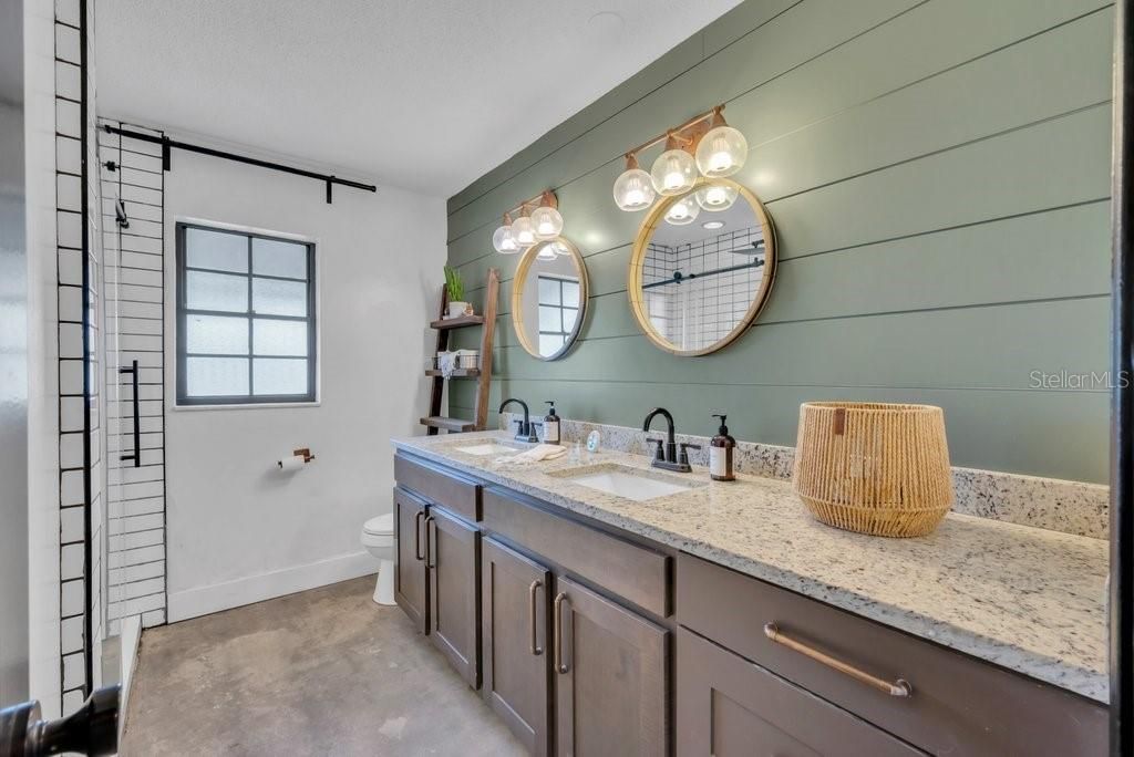 7820 Lithia Pinecrest Road, Lithia, FL 33547 Photo