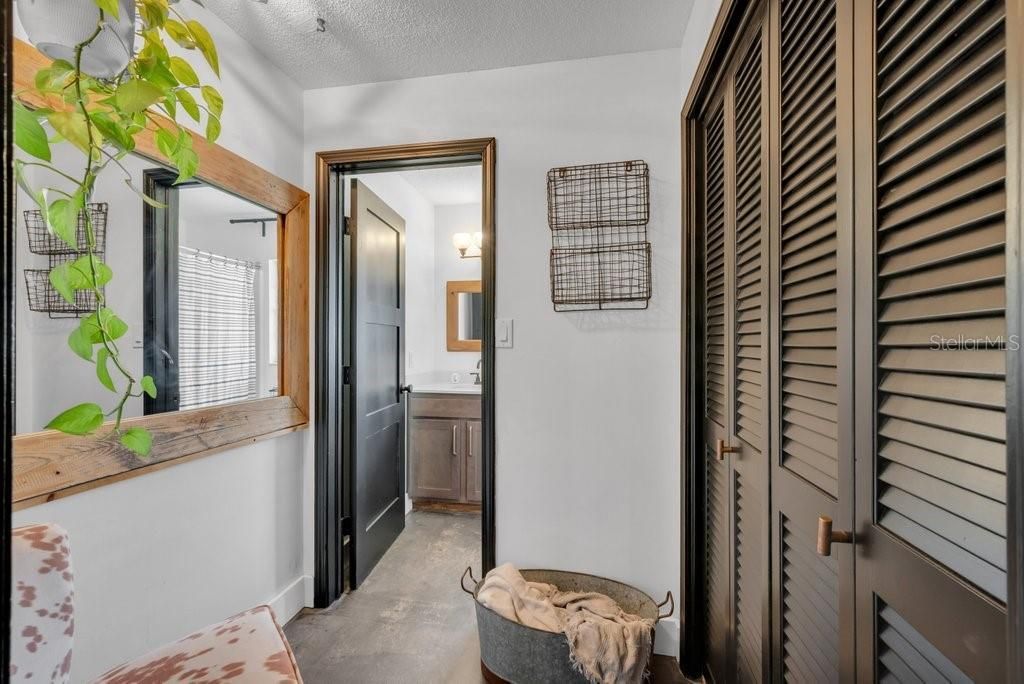 7820 Lithia Pinecrest Road, Lithia, FL 33547 Photo