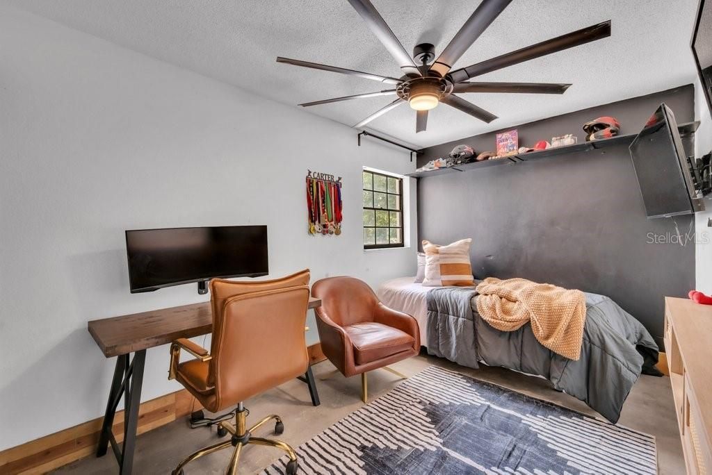 7820 Lithia Pinecrest Road, Lithia, FL 33547 Photo