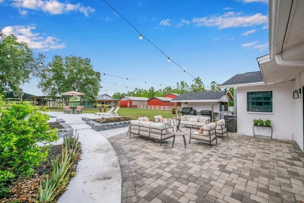 7820 Lithia Pinecrest Road, Lithia, FL 33547 Photo