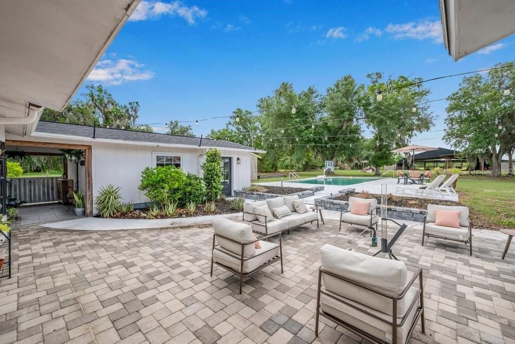 7820 Lithia Pinecrest Road, Lithia, FL 33547 Photo