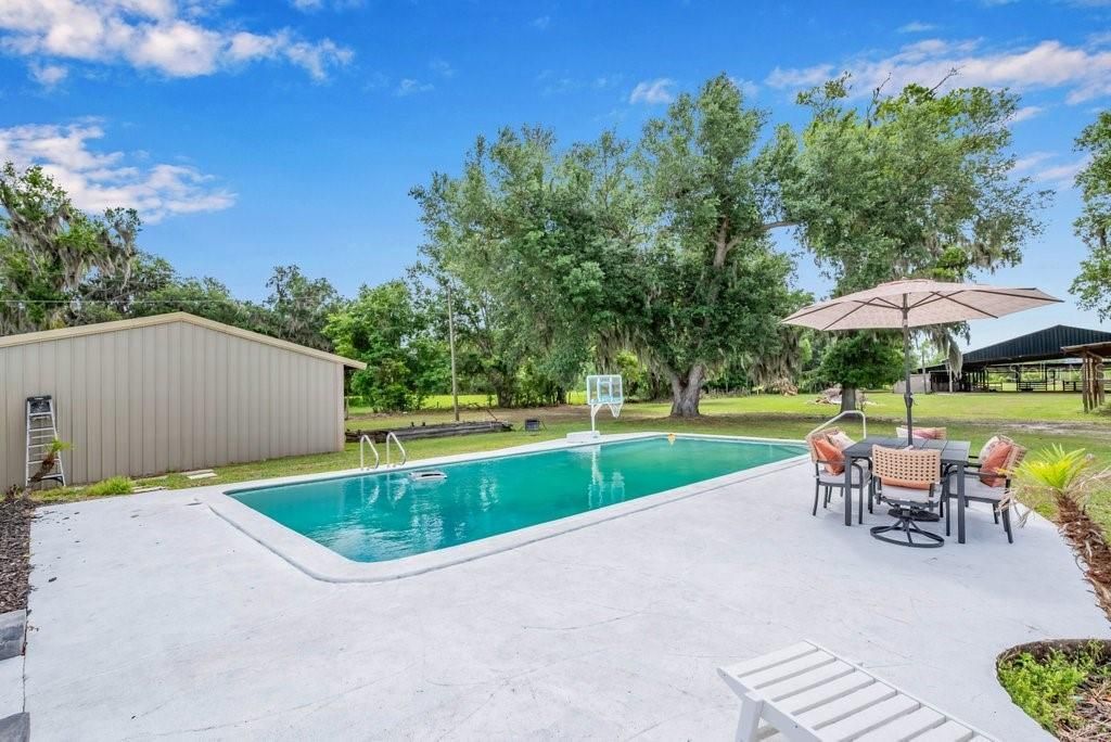 7820 Lithia Pinecrest Road, Lithia, FL 33547 Photo