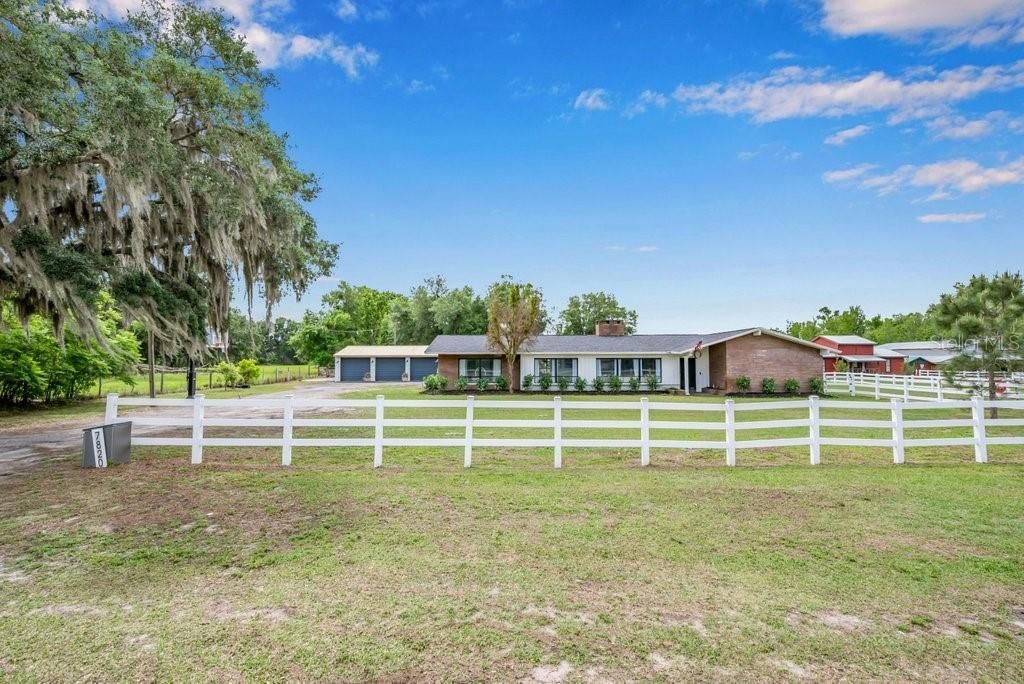 7820 Lithia Pinecrest Road, Lithia, FL 33547 Photo