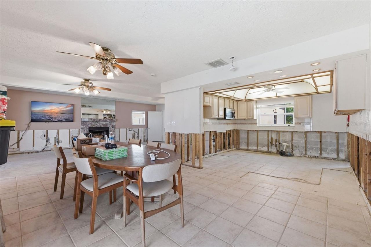 3876 Shore Acres Boulevard Ne, Saint Petersburg, FL 33703 Photo
