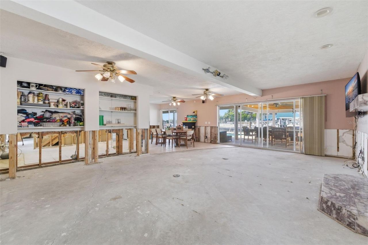3876 Shore Acres Boulevard Ne, Saint Petersburg, FL 33703 Photo