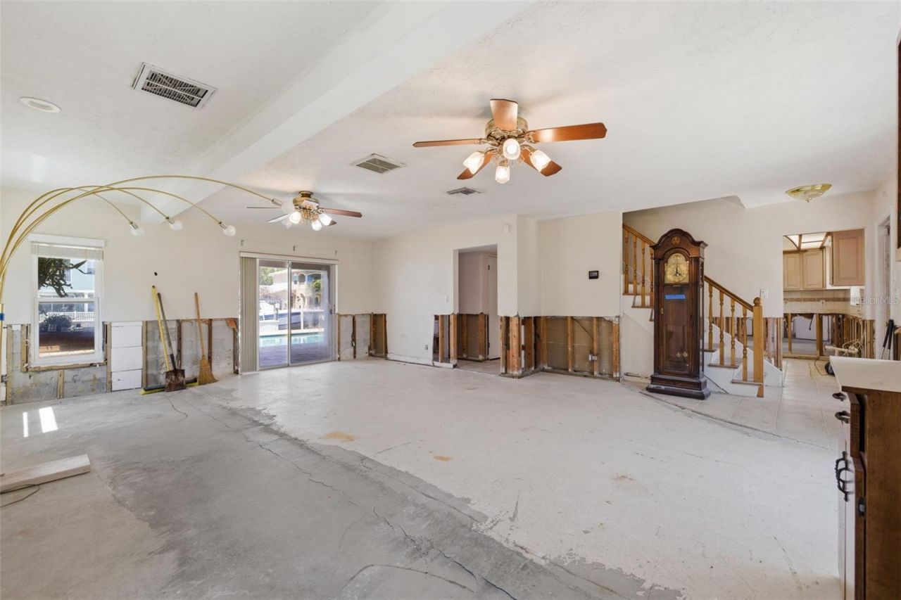 3876 Shore Acres Boulevard Ne, Saint Petersburg, FL 33703 Photo