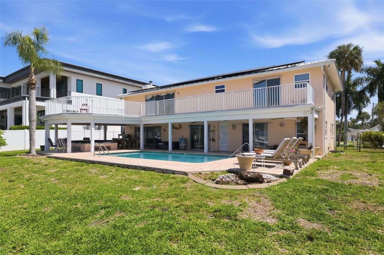 3876 Shore Acres Boulevard Ne, Saint Petersburg, FL 33703 Photo