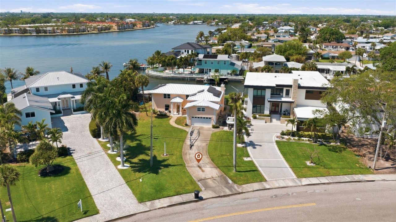 3876 Shore Acres Boulevard Ne, Saint Petersburg, FL 33703 Photo