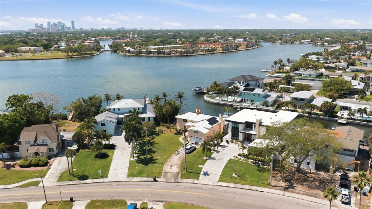 3876 Shore Acres Boulevard Ne, Saint Petersburg, FL 33703 Photo