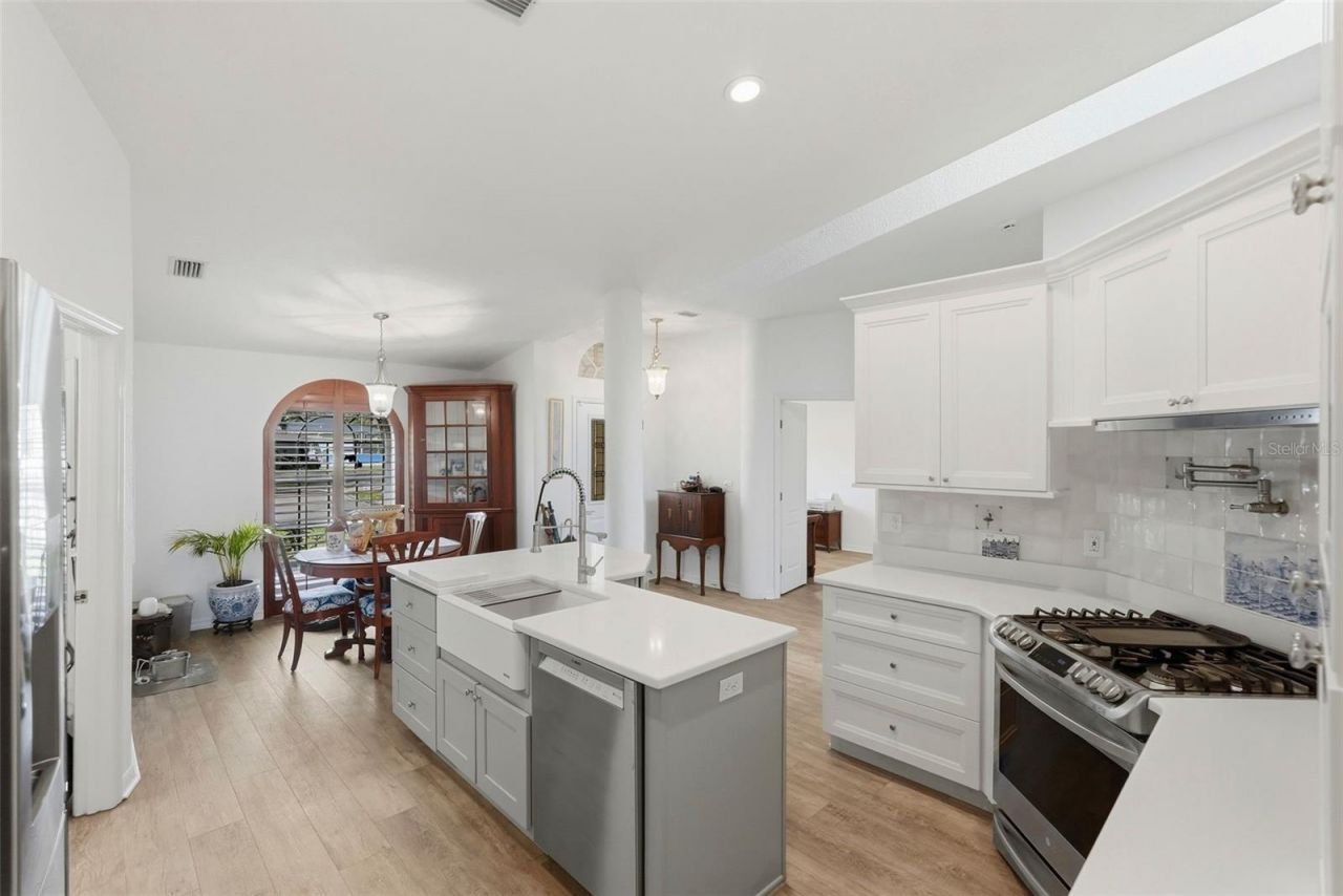 4301 52nd Avenue S, Saint Petersburg, FL 33711 Photo