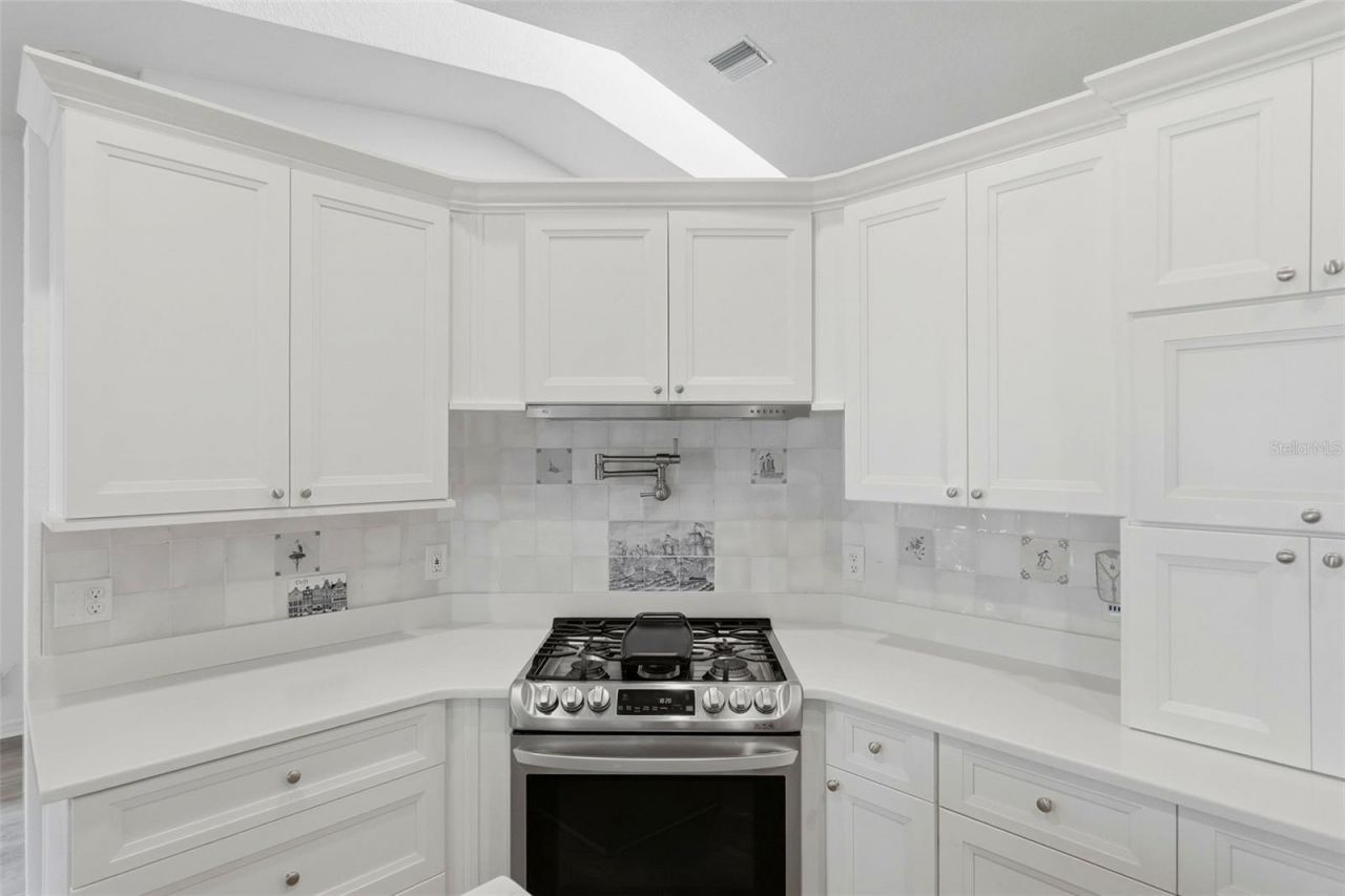 4301 52nd Avenue S, Saint Petersburg, FL 33711 Photo