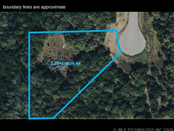 586 S Reagan Avenue , Kellyville, OK 74039