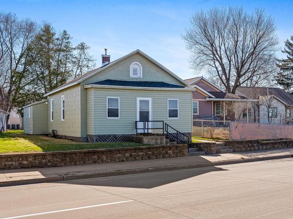 1407 4th STREET S, La Crosse, WI 54601