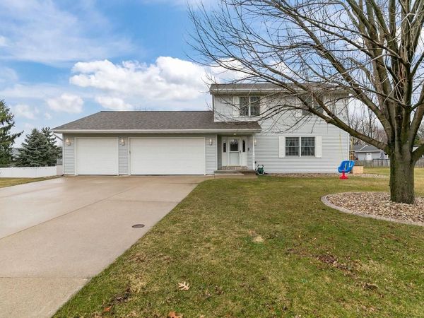 1401 HAYMEADOW COURT, New London, WI 54961