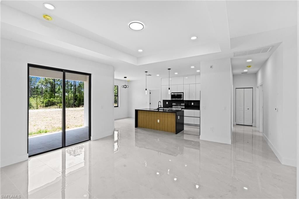 618 Raintree St E, Lehigh Acres, FL 33974 Photo