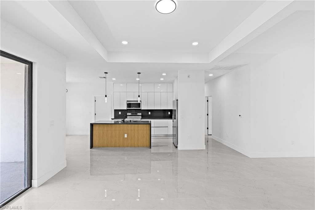 618 Raintree St E, Lehigh Acres, FL 33974 Photo