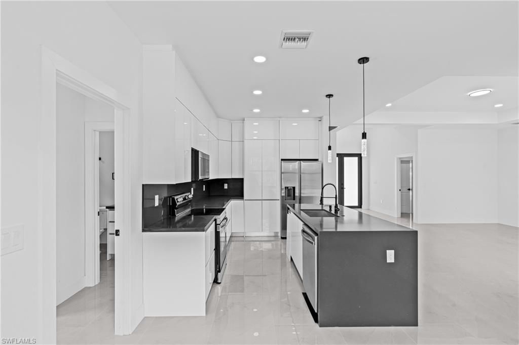 618 Raintree St E, Lehigh Acres, FL 33974 Photo