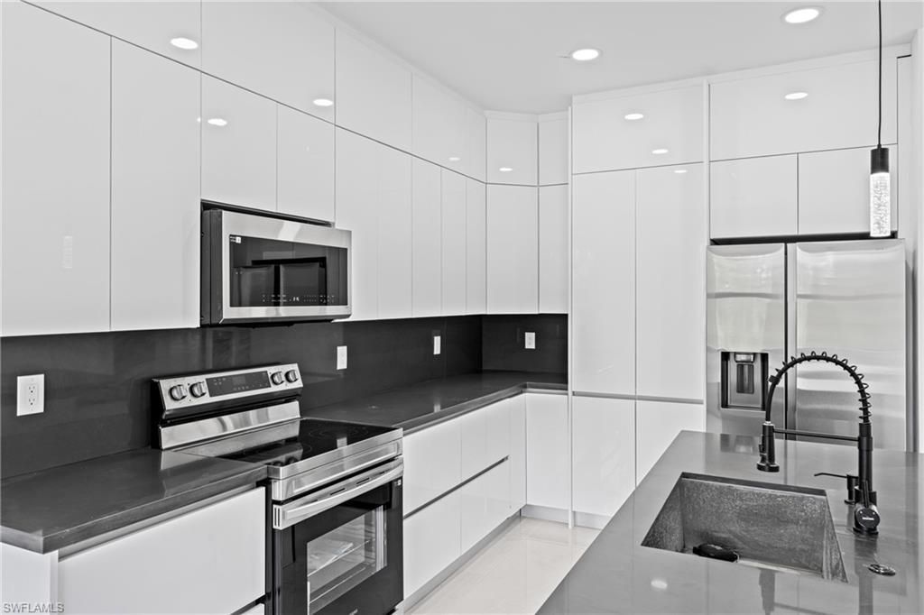 618 Raintree St E, Lehigh Acres, FL 33974 Photo