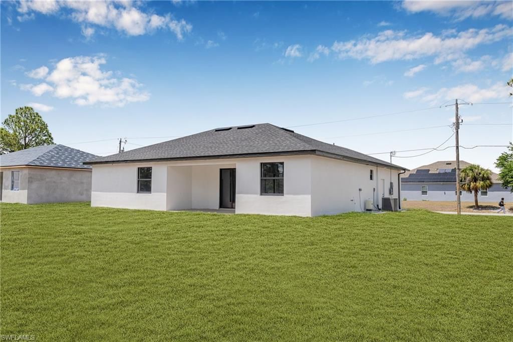 618 Raintree St E, Lehigh Acres, FL 33974 Photo