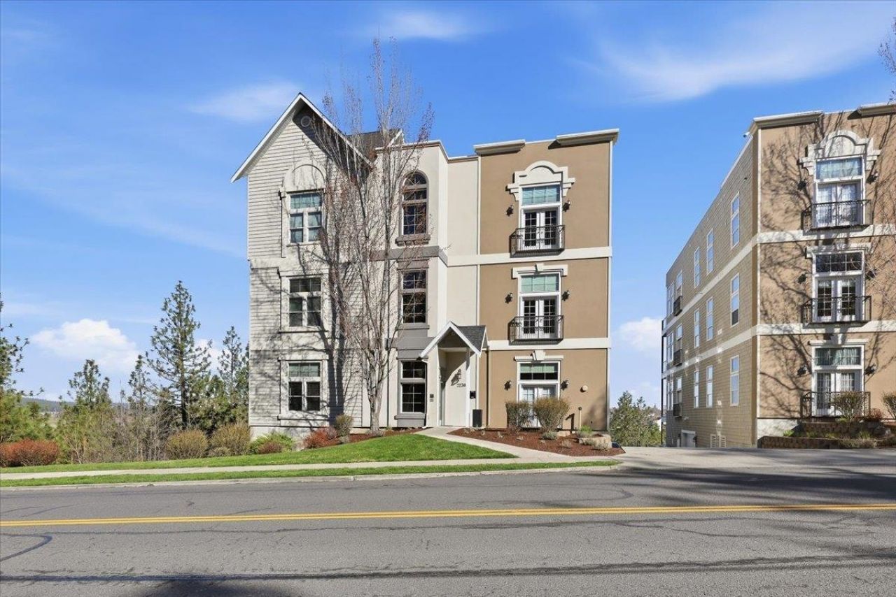 2230 W Riverside Ave primary photo