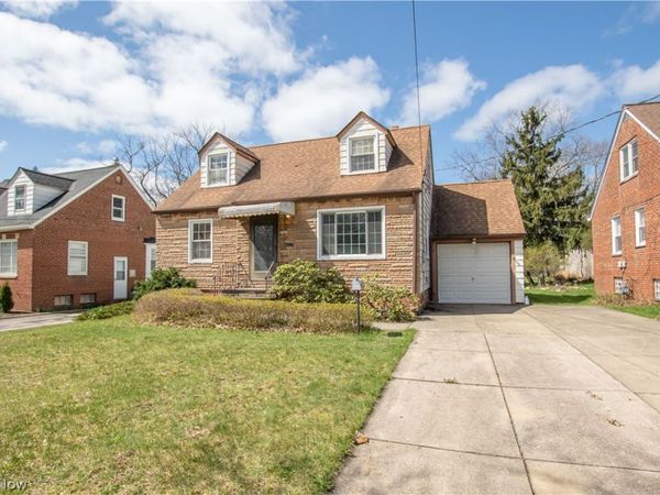 1516 Sunview Road , Lyndhurst, OH 44124