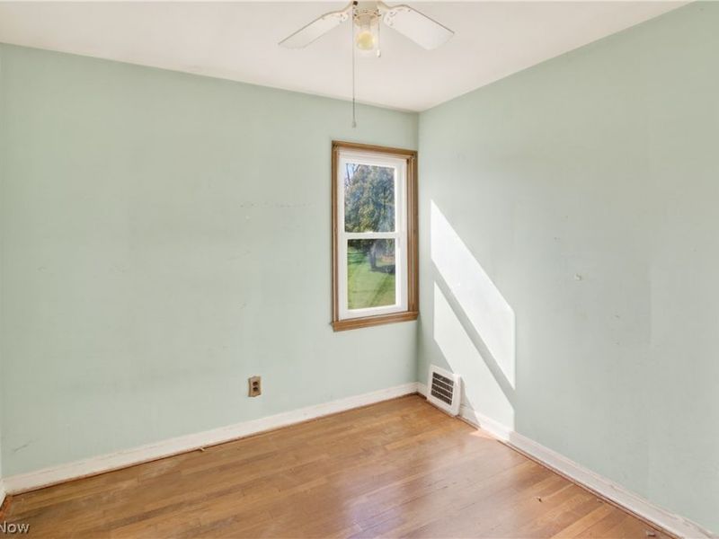 1516 Sunview Road, Lyndhurst, OH 44124 Photo 14