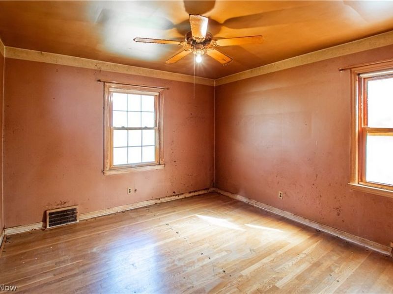 1516 Sunview Road, Lyndhurst, OH 44124 Photo 16