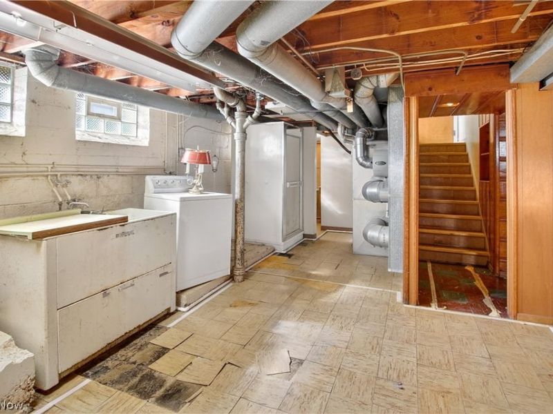 1516 Sunview Road, Lyndhurst, OH 44124 Photo 25