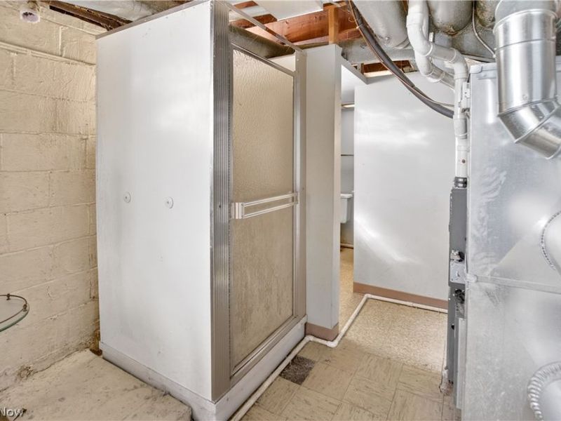 1516 Sunview Road, Lyndhurst, OH 44124 Photo 26